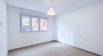 Apartment 3 bedrooms of 72 m² in Canastel (03690)