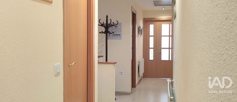 Village house 4 bedrooms of 223 m² in Alcorisa (44550)