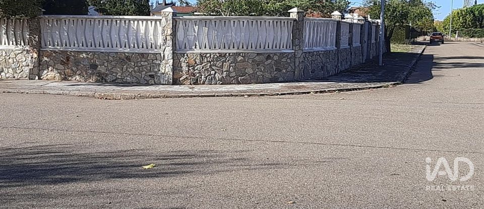 Terrain à bâtir de 679 m² à Villomar (24218)