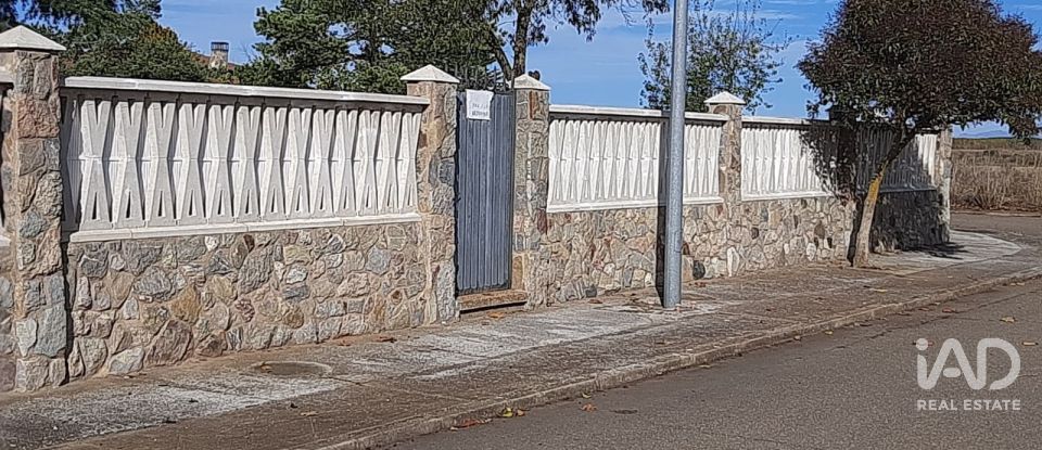 Terrain à bâtir de 679 m² à Villomar (24218)