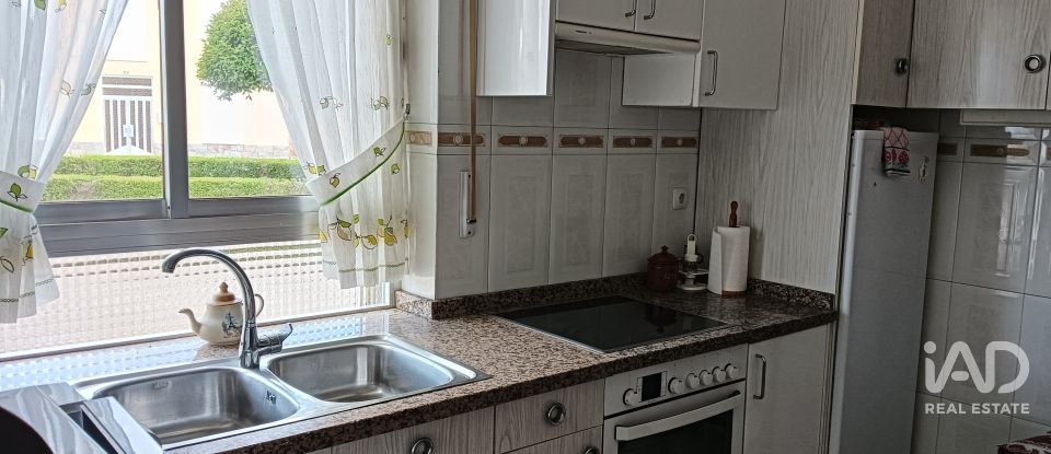 Village house 4 bedrooms of 208 m² in Miñambres de La Valduerna (24765)