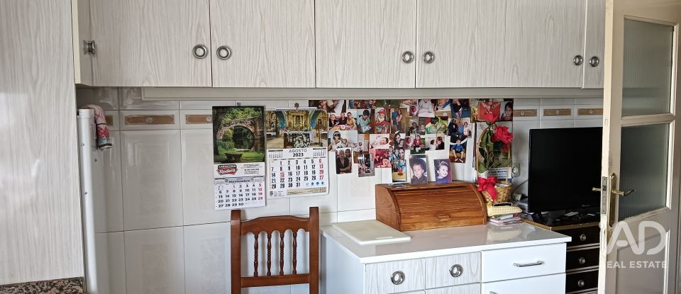 Village house 4 bedrooms of 208 m² in Miñambres de La Valduerna (24765)