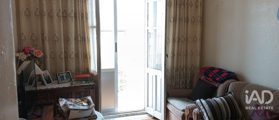 Village house 4 bedrooms of 208 m² in Miñambres de La Valduerna (24765)