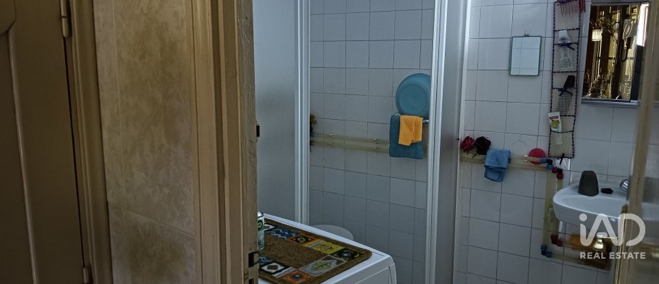 Village house 4 bedrooms of 208 m² in Miñambres de La Valduerna (24765)