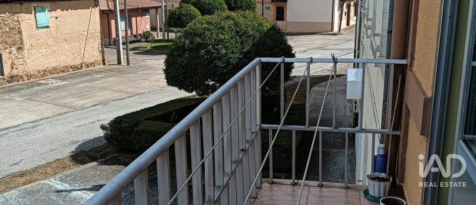 Village house 4 bedrooms of 208 m² in Miñambres de La Valduerna (24765)