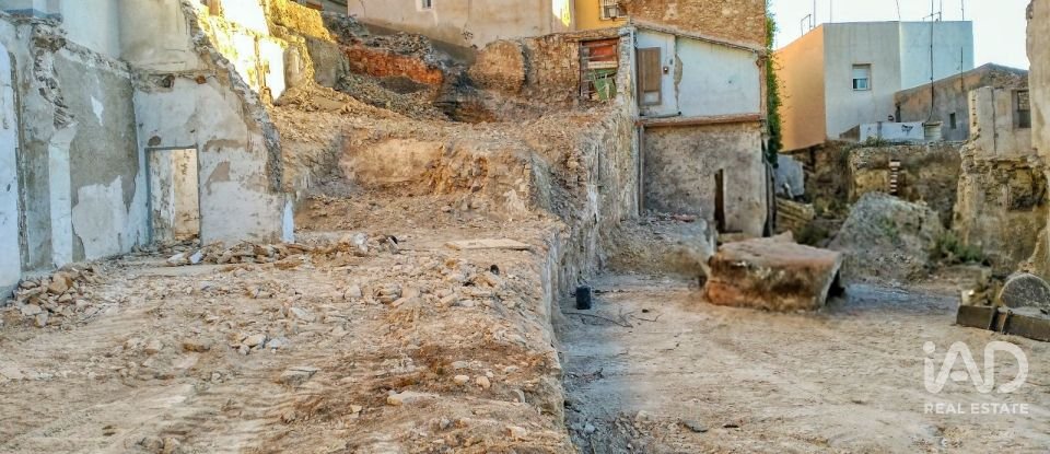 Terreno urbano de 670 m² en Agost (03698)