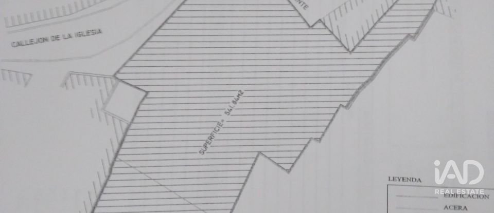 Terreno urbano de 670 m² en Agost (03698)