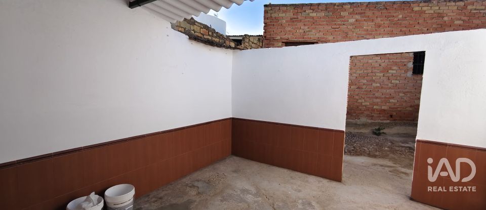 Casa de pueblo 1 habitación de 180 m² en Cañada Rosal (41439)