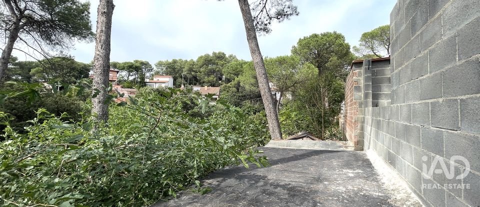 Terreno urbano de 1.855 m² en Vacarisses (08233)