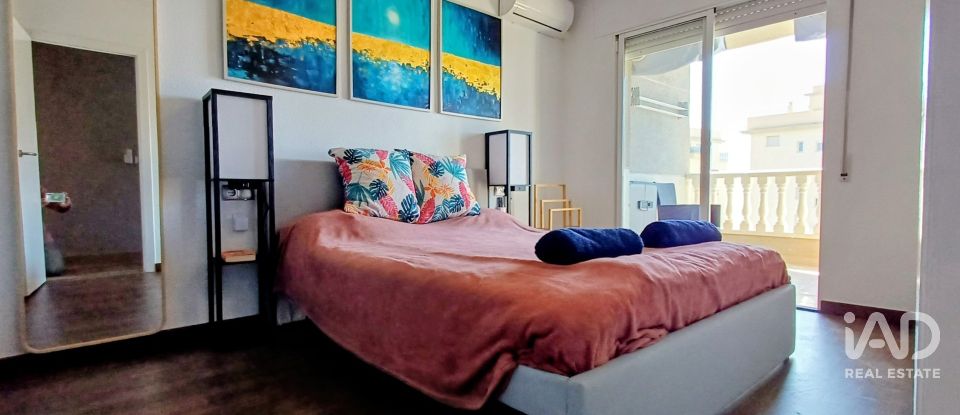 Piso 2 habitaciones de 62 m² en La Manga del Mar Menor (30380)