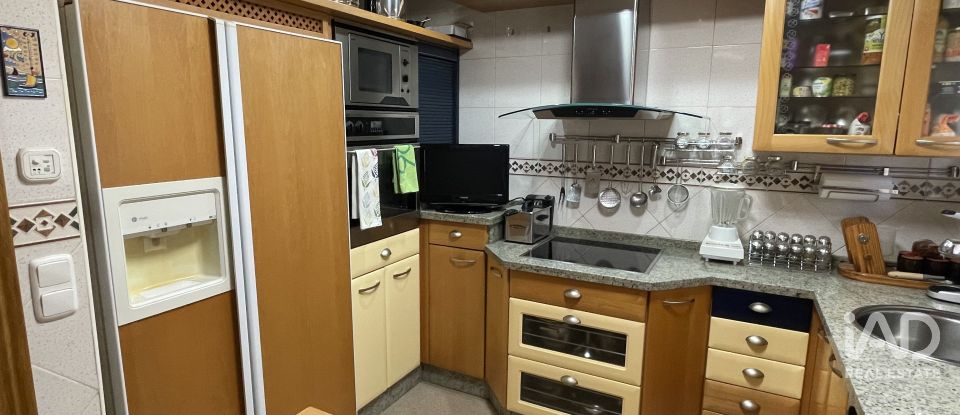 Maison 3 chambres de 192 m² à Valdelafuente (24227)