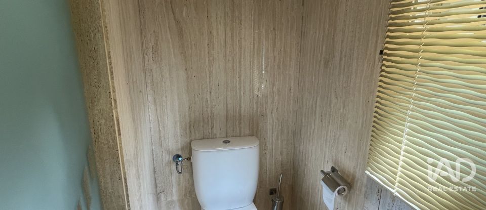 Maison 3 chambres de 192 m² à Valdelafuente (24227)