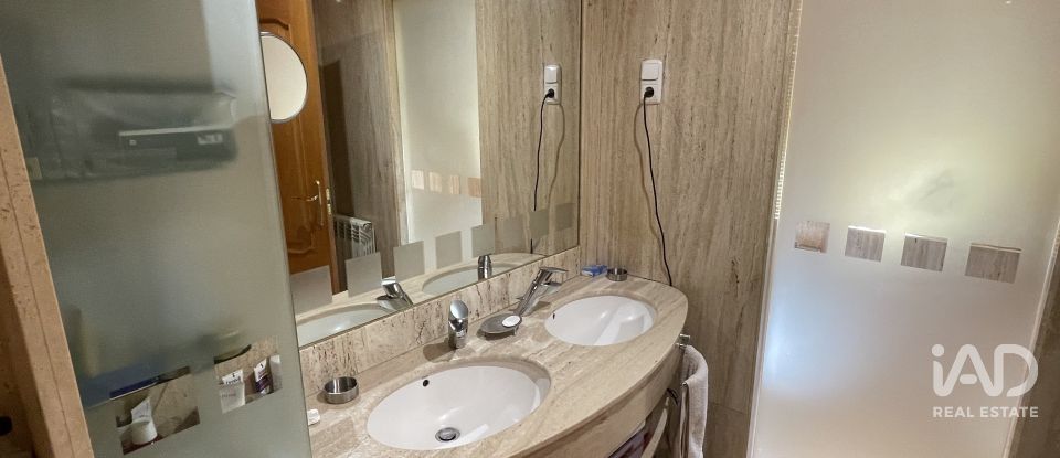 Maison 3 chambres de 192 m² à Valdelafuente (24227)