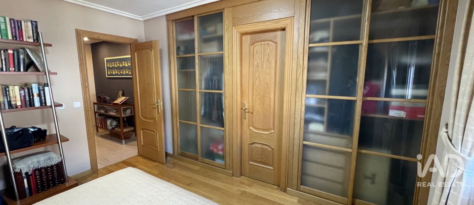 Maison 3 chambres de 192 m² à Valdelafuente (24227)