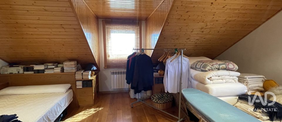 Maison 3 chambres de 192 m² à Valdelafuente (24227)