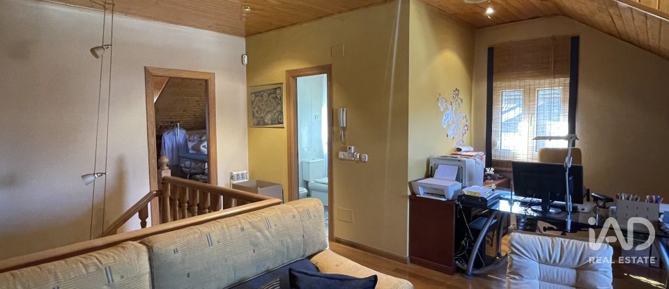 Maison 3 chambres de 192 m² à Valdelafuente (24227)