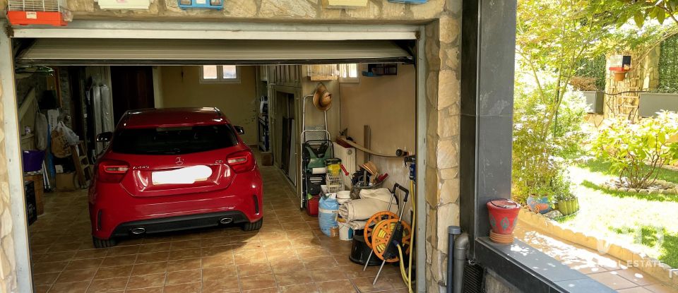 Maison 3 chambres de 192 m² à Valdelafuente (24227)