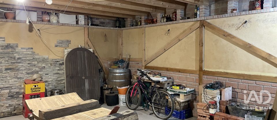 Maison 3 chambres de 192 m² à Valdelafuente (24227)