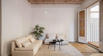 Pis 3 habitacions de 130 m² a Barcelona (08011)