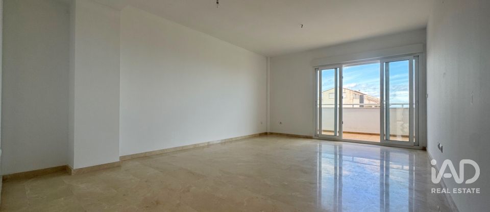 Piso 2 habitaciones de 100 m² en Pego (03780)