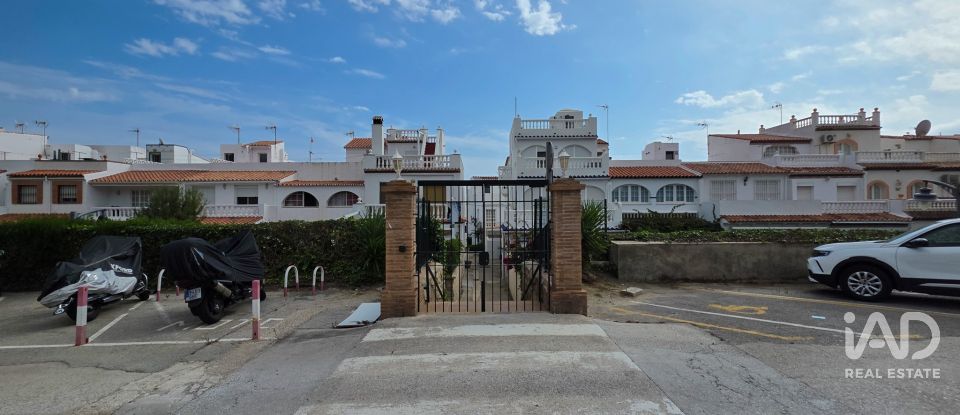 Casa 2 habitaciones de 60 m² en Manilva (29692)