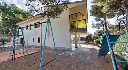 Casa 4 habitaciones de 197 m² en Segur de Calafell (43882)