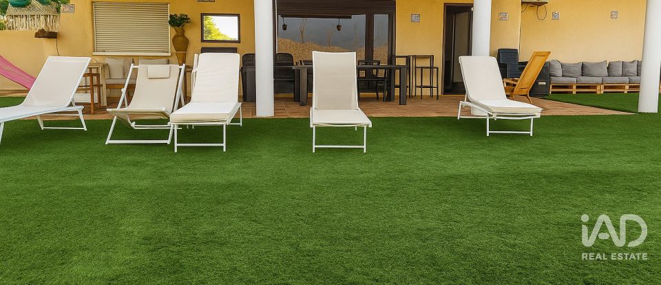 Maison rustique 7 chambres de 1 055 m² à Barrio de La Aurora (30163)