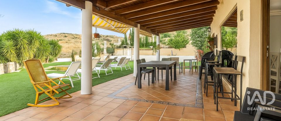 Maison rustique 7 chambres de 1 055 m² à Barrio de La Aurora (30163)