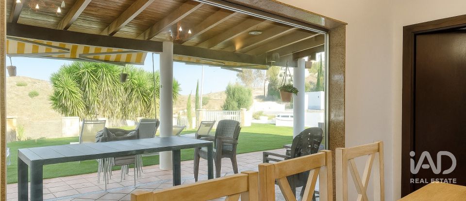 Maison rustique 7 chambres de 1 055 m² à Barrio de La Aurora (30163)