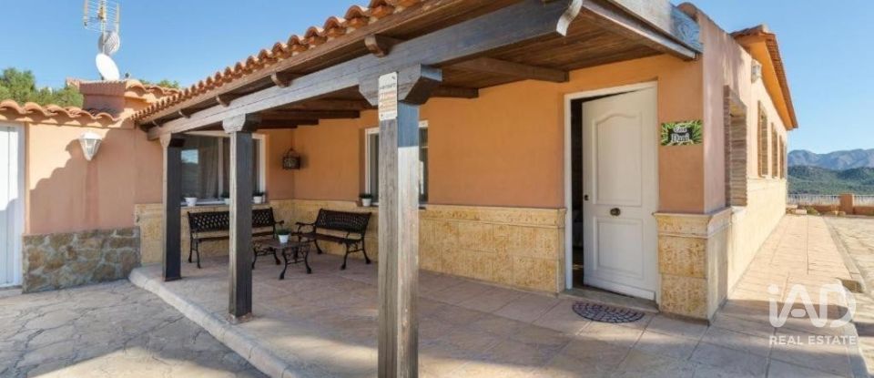 Maison rustique 7 chambres de 1 055 m² à Barrio de La Aurora (30163)