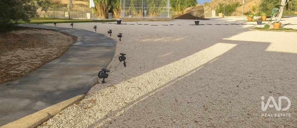 Maison rustique 7 chambres de 1 055 m² à Barrio de La Aurora (30163)