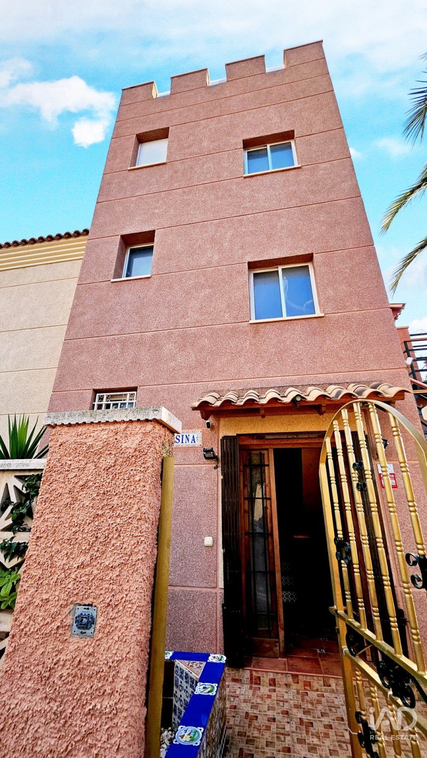 Chalet 5 habitaciones de 250 m² en Águilas (30880)