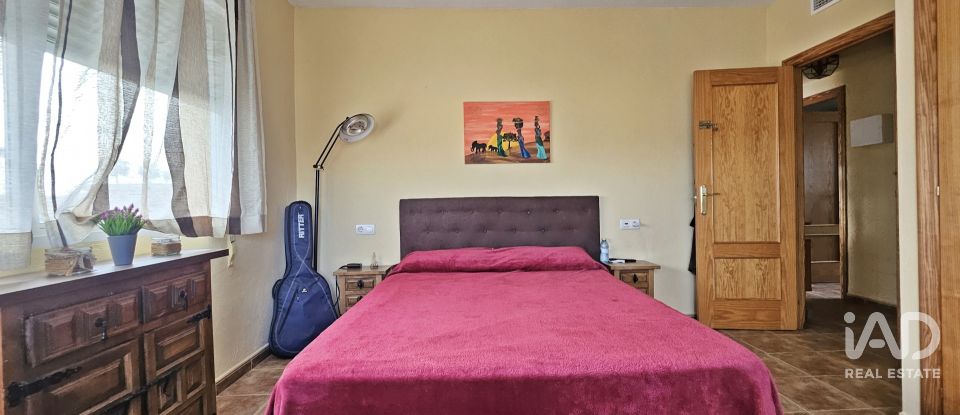 Chalet 5 habitaciones de 250 m² en Águilas (30880)