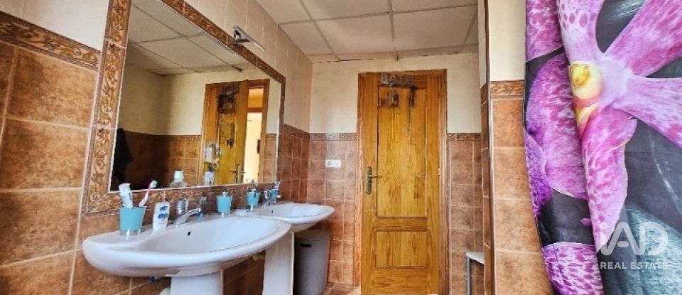 Chalet 5 habitaciones de 250 m² en Águilas (30880)