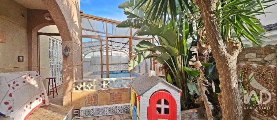 Chalet 5 habitaciones de 250 m² en Águilas (30880)