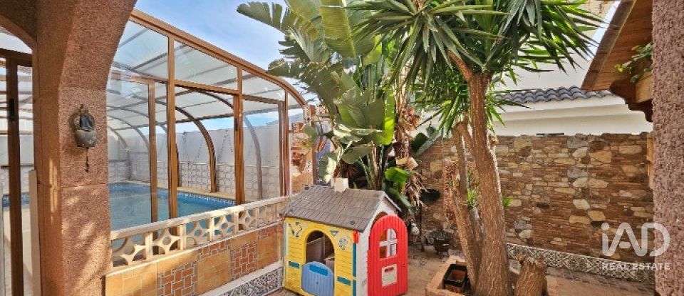 Chalet 5 habitaciones de 250 m² en Águilas (30880)