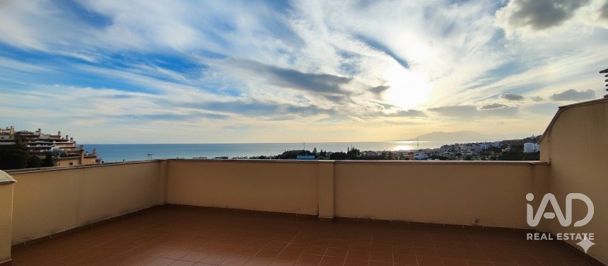 Piso 3 habitaciones de 120 m² en Rincón de la Victoria (29738)