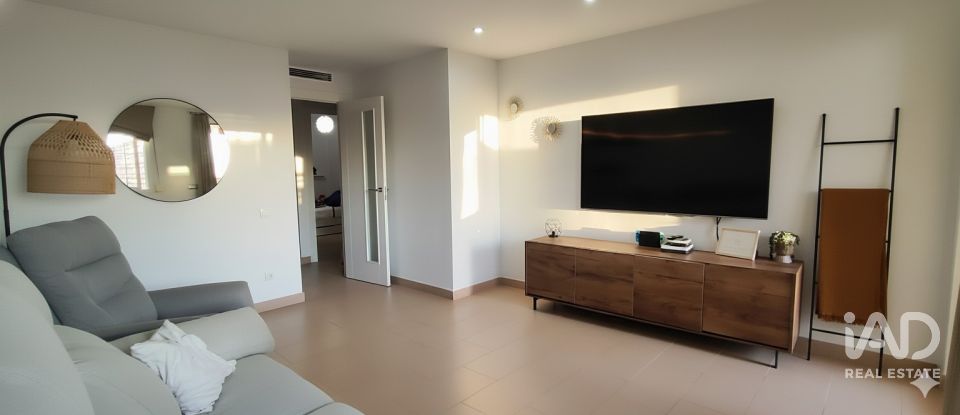 Piso 3 habitaciones de 120 m² en Rincón de la Victoria (29738)