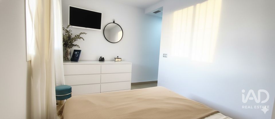 Piso 3 habitaciones de 120 m² en Rincón de la Victoria (29738)