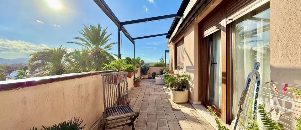 Àtic 2 habitacions de 100 m² a Dénia (03700)