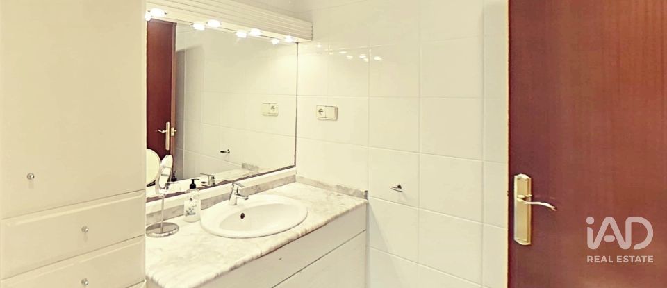 Piso 3 habitaciones de 112 m² en Barcelona (08021)