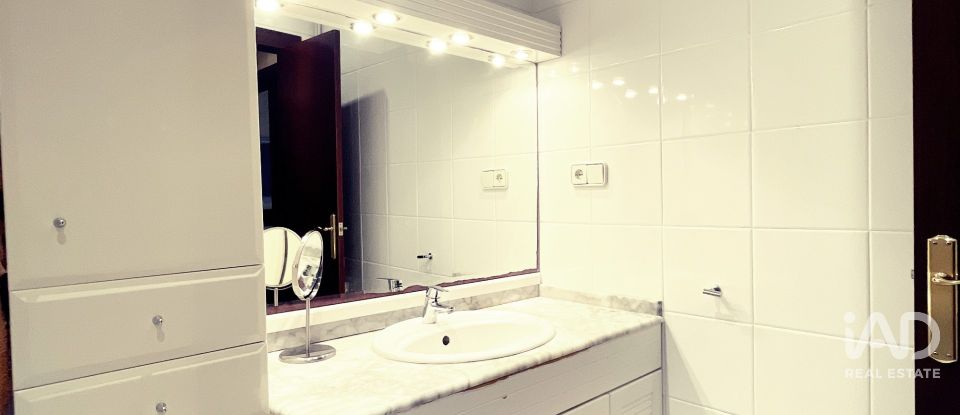 Piso 3 habitaciones de 112 m² en Barcelona (08021)