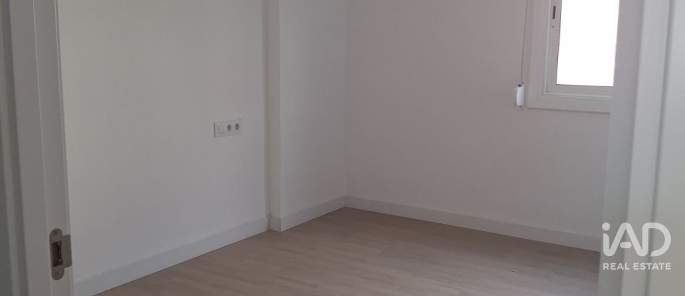 Triplex 3 habitacions de 84 m² a Sabadell (08207)
