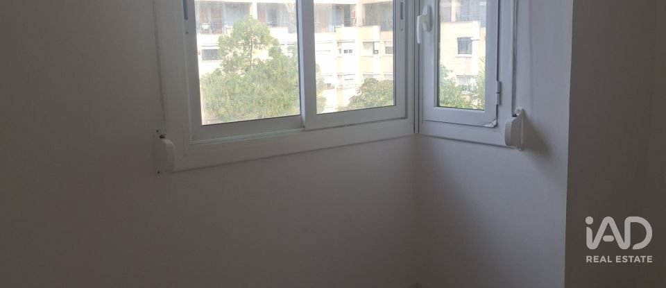 Triplex 3 habitacions de 84 m² a Sabadell (08207)