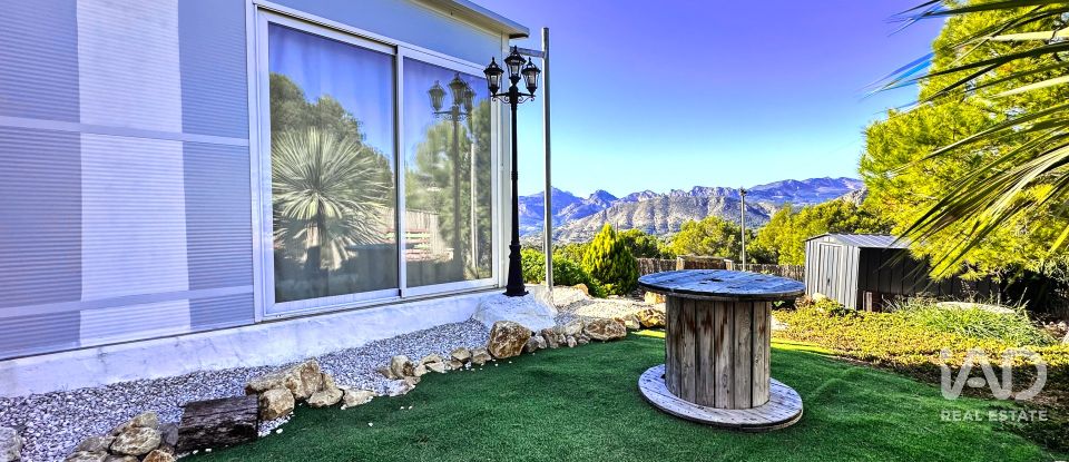 Terrain de 3 500 m² à Tarbena (03518)