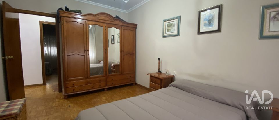 Piso 3 habitaciones de 100 m² en Pontevedra (36004)