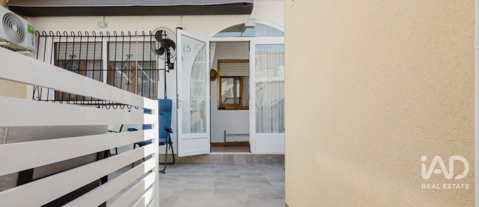 Casa de muntanya 3 habitacions de 70 m² a Torrevieja (03185)