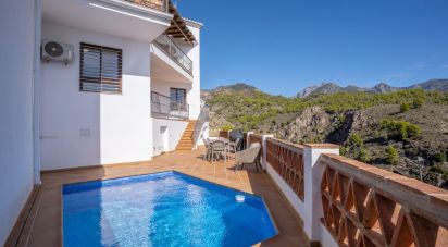 Casa 3 habitaciones de 180 m² en Frigiliana (29788)