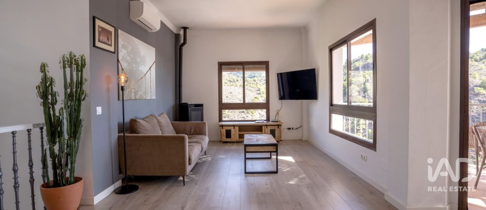 Casa 3 habitaciones de 180 m² en Frigiliana (29788)