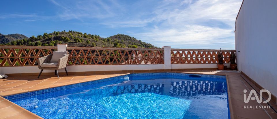 Casa 3 habitaciones de 180 m² en Frigiliana (29788)